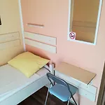 Cinema House Single&double Rooms&studio 2* Pula