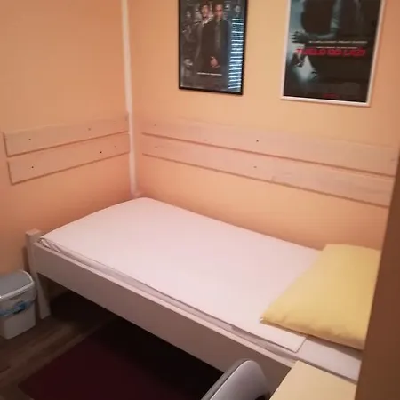 Cinema House Single & Double & Gasthof 2*