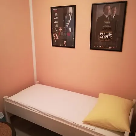 Cinema House Single & Double & Affittacamere