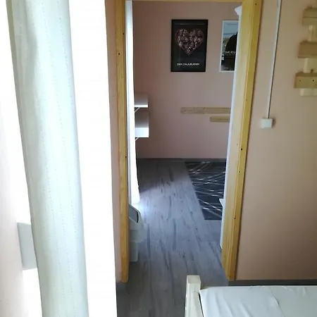 Gasthof Cinema House Single & Double & Pula