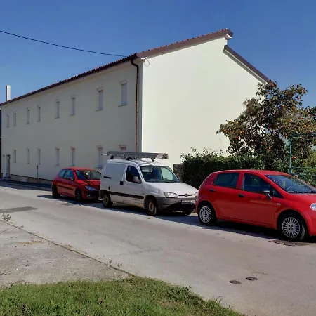 Cinema House Single & Double & Gasthof 2*