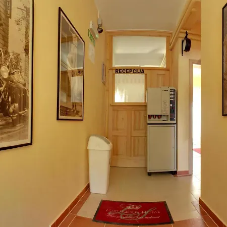 Cinema House Single & Double & Gasthof