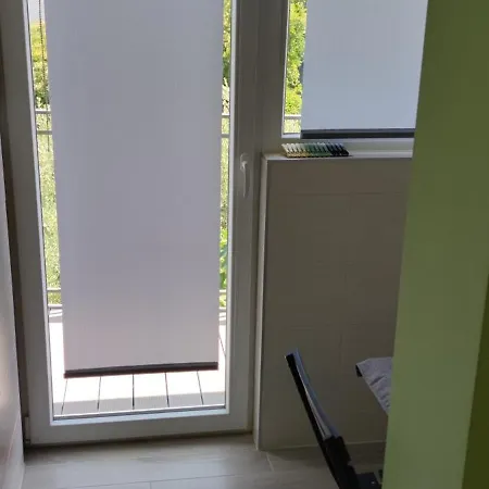 Cinema House Single & Double & בית הארחה 2*