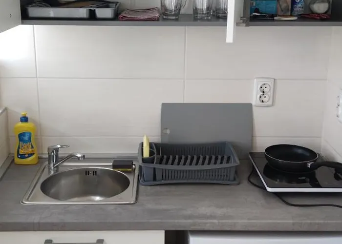 Cinema House Single & Double & 2* Пула