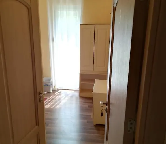 Гостевой дом Cinema House Single & Double &