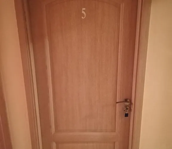 Cinema House Single & Double & Гостевой дом