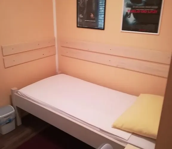 Cinema House Single & Double & Guest house 2*