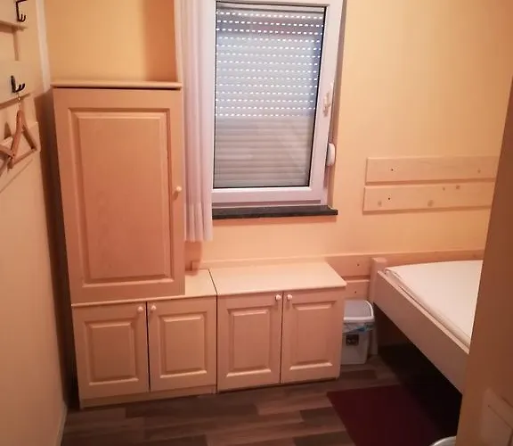 Cinema House Single & Double & Гостевой дом Пула