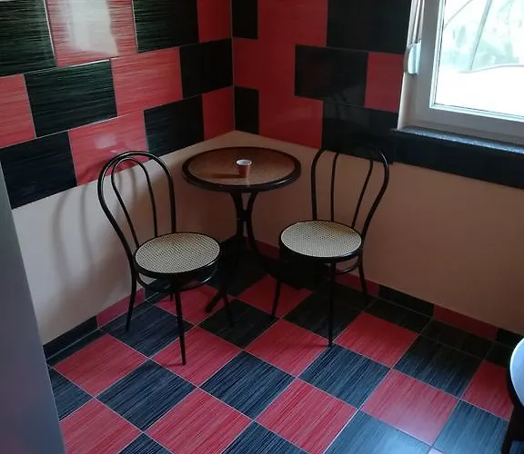 Cinema House Single & Double & Гостевой дом