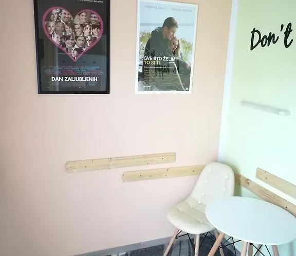 Guest house Cinema House Single & Double & 2*