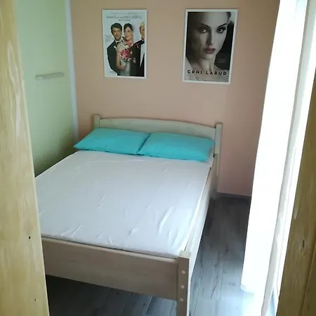 Cinema House Single & Double & 2* 普拉