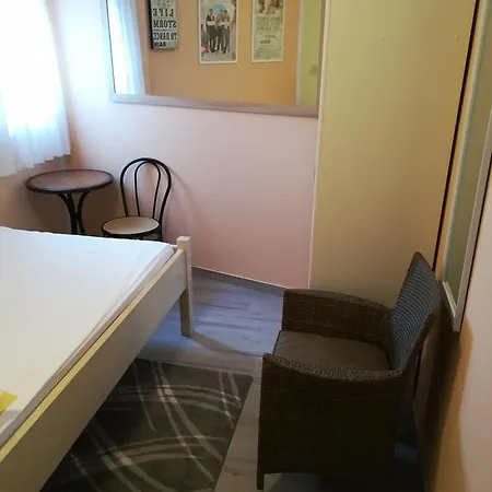 Cinema House Single & Double & 2* 普拉