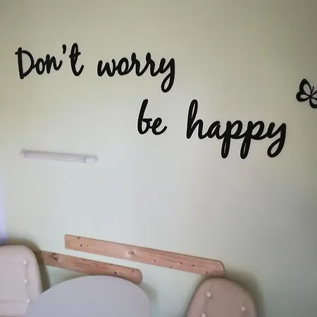 Cinema House Single & Double & 招待所 2*