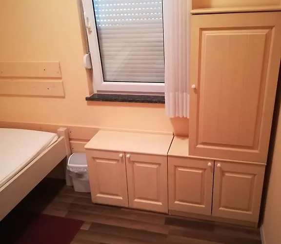 Penzion Cinema House Single & Double & Pula