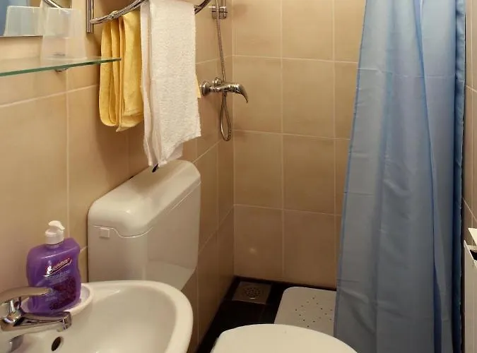 Penzion Cinema House Single & Double & Pula